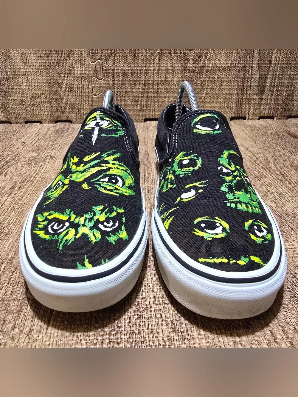 Vans Classic Slip-On Eyes In The Dark with Awesome Glow In The Dark Effect Unise